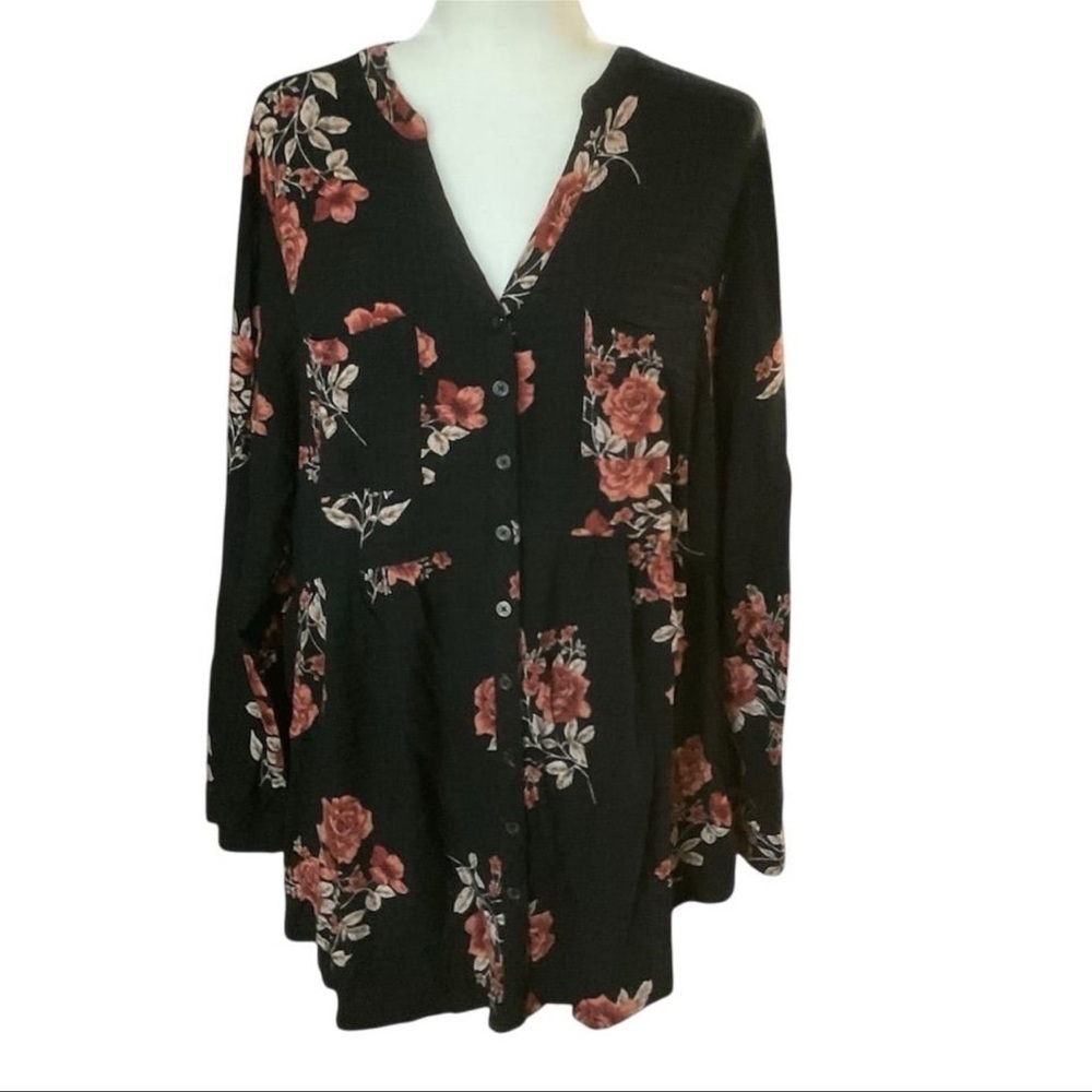 Torrid Plus Size Emma Babydoll Crinkle Gauze Button Up Black Floral Tunic Top 2​ - Picture 2 of 10